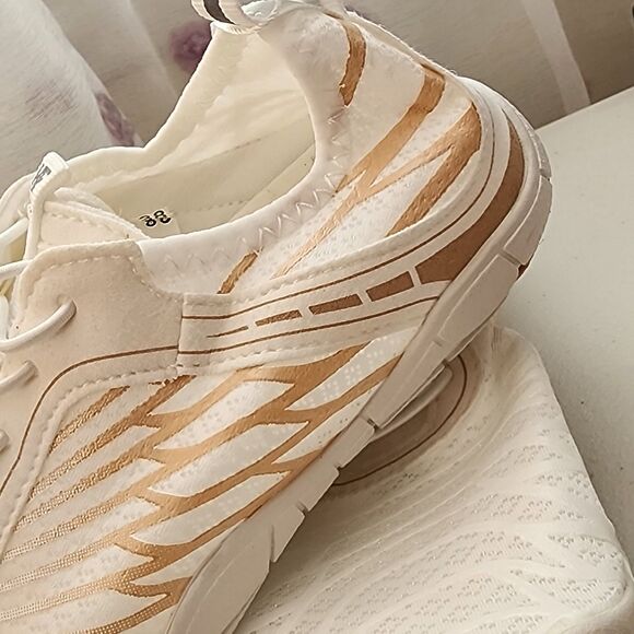 NWT Hike Footwear Lorax Pro | Clean Core Minimalist Aura | W7.5 EU 38 - Picture 4 of 8